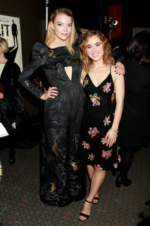 Haley Lu Richardson feet photo thumbnail