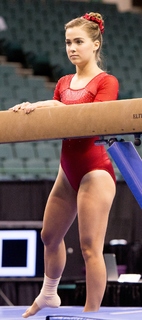 Haley Lu Richardson feet photo thumbnail