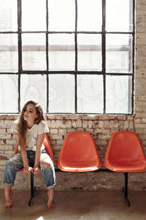 Haley Lu Richardson feet photo thumbnail