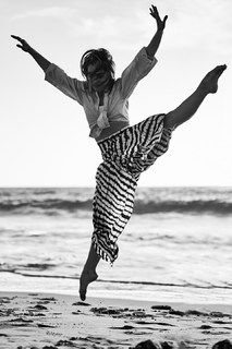 Haley Lu Richardson feet photo thumbnail