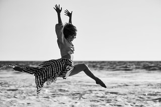 Haley Lu Richardson feet photo thumbnail