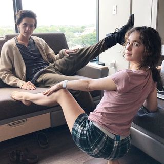 Haley Lu Richardson feet photo thumbnail