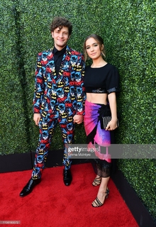 Haley Lu Richardson feet photo thumbnail