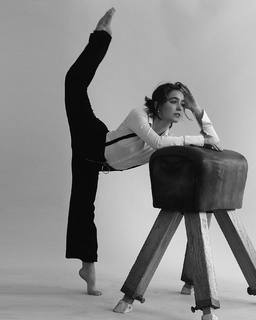 Haley Lu Richardson feet photo thumbnail