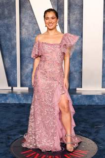 Haley Lu Richardson feet photo thumbnail