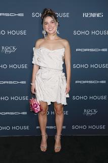 Haley Lu Richardson feet photo thumbnail