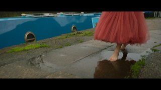 Haley Lu Richardson feet photo thumbnail