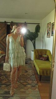 Haley Lu Richardson feet photo thumbnail
