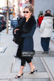 Haley Lu Richardson feet photo 1