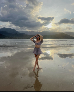 Haley Pullos feet photo 1