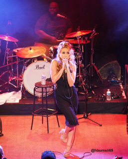 Haley Reinhart feet photo thumbnail