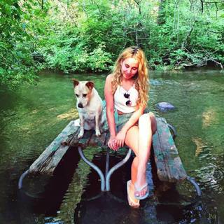 Haley Reinhart feet photo thumbnail