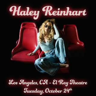Haley Reinhart feet photo thumbnail