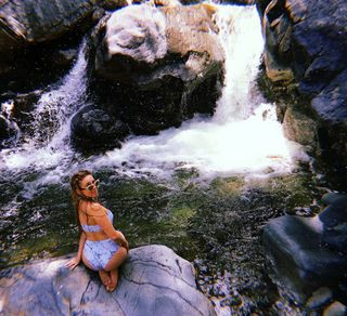 Haley Reinhart feet photo thumbnail