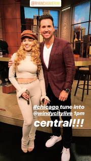 Haley Reinhart feet photo thumbnail