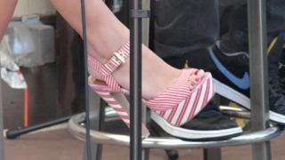 Haley Reinhart feet photo thumbnail