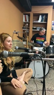 Haley Reinhart feet photo thumbnail