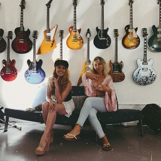 Haley Reinhart feet photo thumbnail