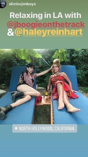 Haley Reinhart feet photo thumbnail