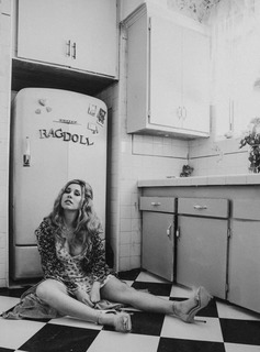 Haley Reinhart feet photo thumbnail