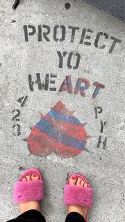 Haley Reinhart feet photo thumbnail