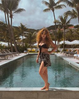 Haley Reinhart feet photo thumbnail