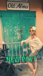 Haley Reinhart feet photo thumbnail