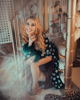 Haley Reinhart feet photo thumbnail