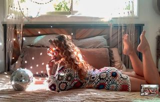 Haley Reinhart feet photo thumbnail