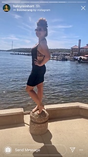 Haley Reinhart feet photo thumbnail