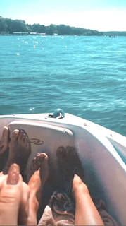 Haley Reinhart feet photo thumbnail