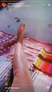 Haley Reinhart feet photo thumbnail