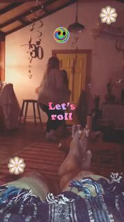 Haley Reinhart feet photo thumbnail