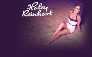 Haley Reinhart feet photo thumbnail