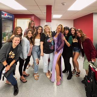 Haley Reinhart feet photo thumbnail