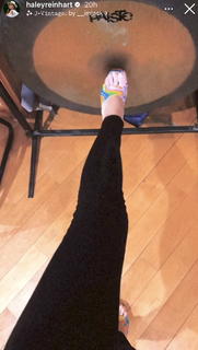 Haley Reinhart feet photo thumbnail