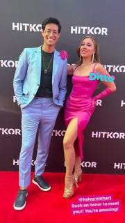 Haley Reinhart feet photo thumbnail