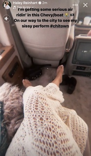 Haley Reinhart feet photo thumbnail