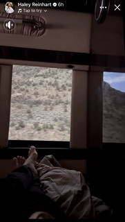 Haley Reinhart feet photo thumbnail