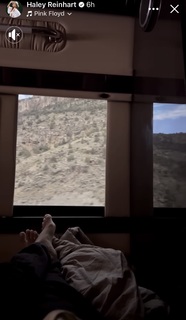 Haley Reinhart feet photo thumbnail