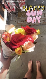 Haley Reinhart feet photo thumbnail