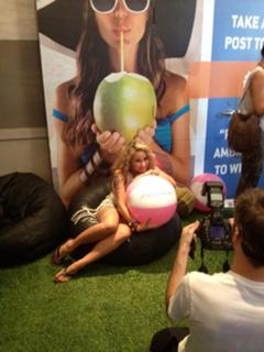 Haley Reinhart feet photo thumbnail