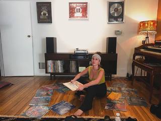 Haley Reinhart feet photo thumbnail