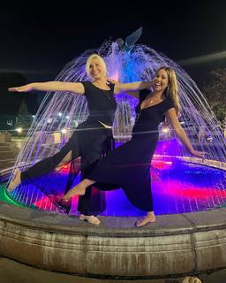 Haley Reinhart feet photo thumbnail