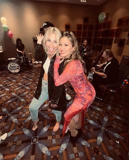 Haley Reinhart feet photo thumbnail