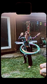 Haley Reinhart feet photo thumbnail