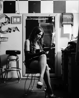 Haley Reinhart feet photo thumbnail