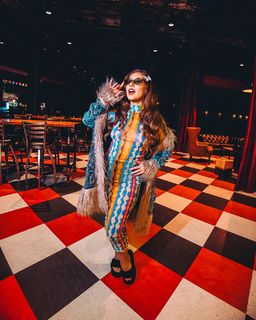 Haley Reinhart feet photo thumbnail