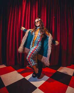 Haley Reinhart feet photo thumbnail