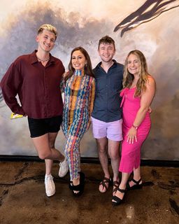 Haley Reinhart feet photo thumbnail